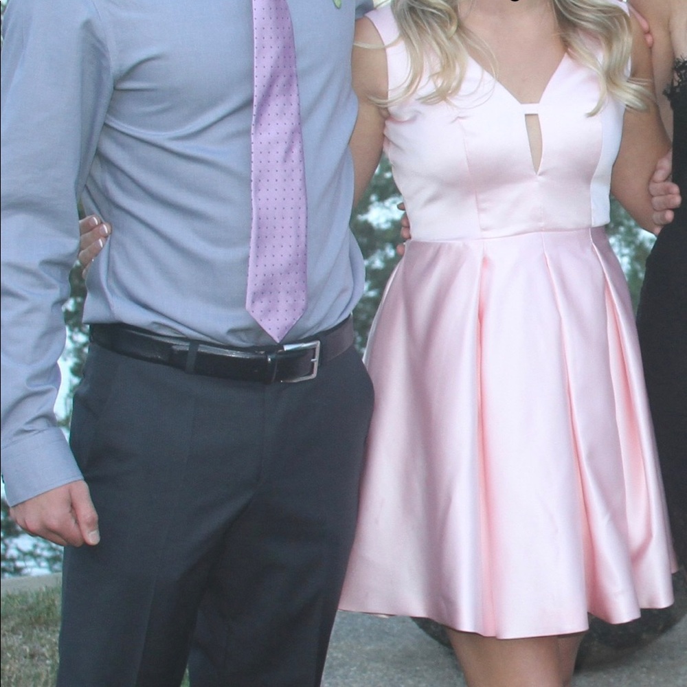 Light pink short dress